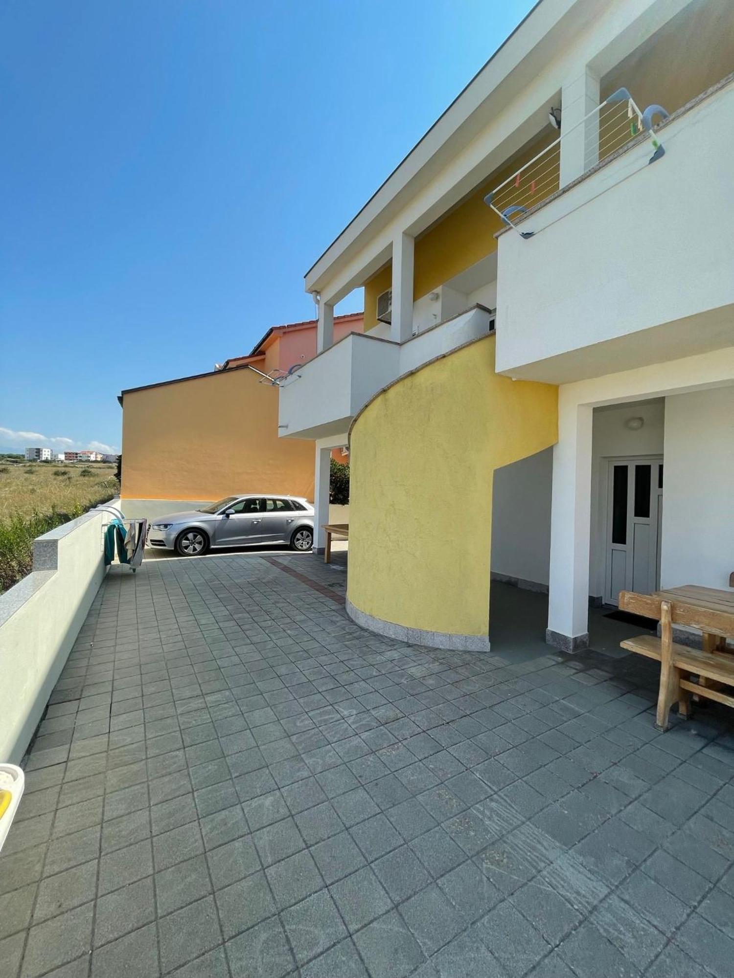 Apartments Iva Povljana Exterior foto